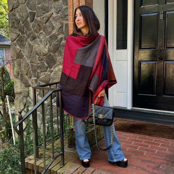Boho Fabulous Oversized Poncho Shawl - Picture 2 of 4